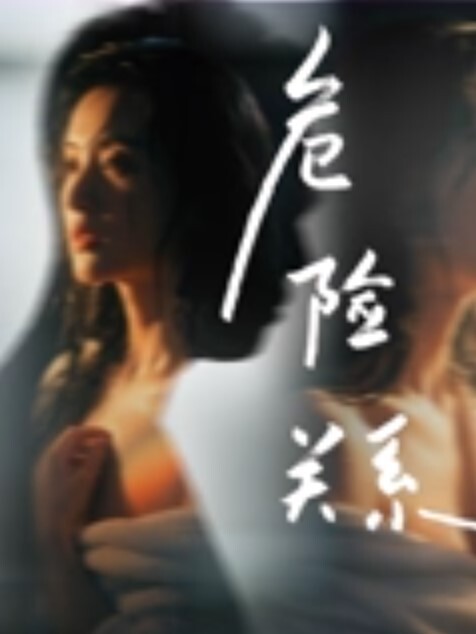 跟随偷窥跟老公购物少妇小骚丁卡在屁屁里根本看不到貌似不穿内内一样 - 插Video